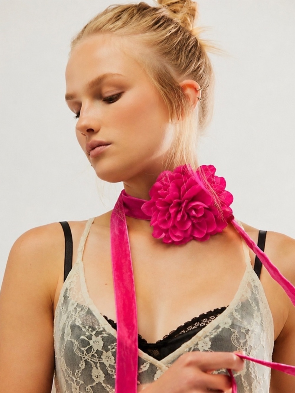 FREE PEOPLE Melody Velvet Floral CHOKER/BRACELET/HEADBAND in Pink BRAND NEW! - Picture 4 of 7